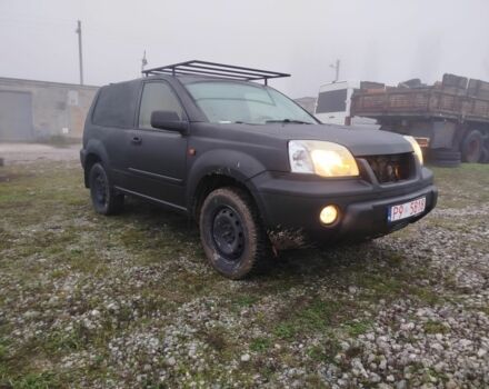 Черный Ниссан ИксТрейл, объемом двигателя 2.2 л и пробегом 300 тыс. км за 3000 $, фото 7 на Automoto.ua