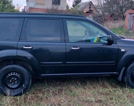 Черный Ниссан ИксТрейл, объемом двигателя 2.2 л и пробегом 260 тыс. км за 3000 $, фото 4 на Automoto.ua