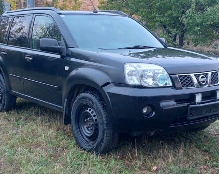 Черный Ниссан ИксТрейл, объемом двигателя 2.2 л и пробегом 260 тыс. км за 3000 $, фото 2 на Automoto.ua