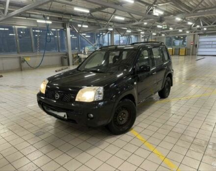 Черный Ниссан ИксТрейл, объемом двигателя 2.2 л и пробегом 330 тыс. км за 4389 $, фото 2 на Automoto.ua