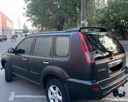 Черный Ниссан ИксТрейл, объемом двигателя 2.2 л и пробегом 412 тыс. км за 2900 $, фото 4 на Automoto.ua