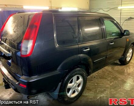 Черный Ниссан ИксТрейл, объемом двигателя 2.2 л и пробегом 372 тыс. км за 3500 $, фото 6 на Automoto.ua