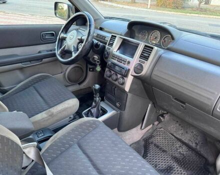 Черный Ниссан ИксТрейл, объемом двигателя 2.2 л и пробегом 250 тыс. км за 2500 $, фото 8 на Automoto.ua