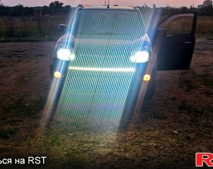 Черный Ниссан ИксТрейл, объемом двигателя 2.2 л и пробегом 372 тыс. км за 3500 $, фото 1 на Automoto.ua