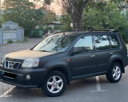 Черный Ниссан ИксТрейл, объемом двигателя 2.2 л и пробегом 412 тыс. км за 2900 $, фото 2 на Automoto.ua