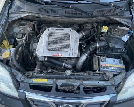 Черный Ниссан ИксТрейл, объемом двигателя 2.2 л и пробегом 412 тыс. км за 2900 $, фото 7 на Automoto.ua