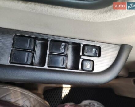 Черный Ниссан ИксТрейл, объемом двигателя 2 л и пробегом 227 тыс. км за 5200 $, фото 4 на Automoto.ua