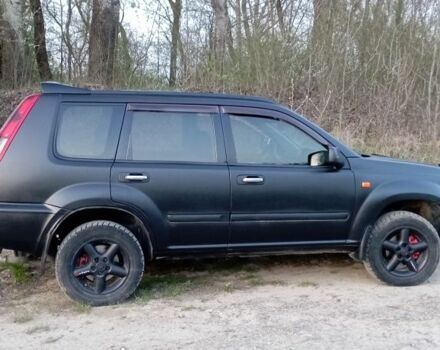 Черный Ниссан ИксТрейл, объемом двигателя 2 л и пробегом 380 тыс. км за 6500 $, фото 3 на Automoto.ua