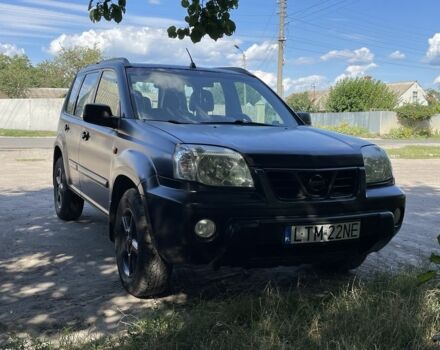 Черный Ниссан ИксТрейл, объемом двигателя 2.2 л и пробегом 400 тыс. км за 3499 $, фото 4 на Automoto.ua
