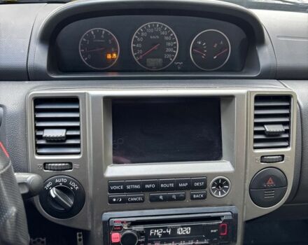 Черный Ниссан ИксТрейл, объемом двигателя 2.2 л и пробегом 275 тыс. км за 3000 $, фото 15 на Automoto.ua