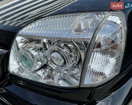 Черный Ниссан ИксТрейл, объемом двигателя 2.5 л и пробегом 318 тыс. км за 8000 $, фото 13 на Automoto.ua