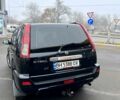Черный Ниссан ИксТрейл, объемом двигателя 2.2 л и пробегом 308 тыс. км за 7500 $, фото 3 на Automoto.ua