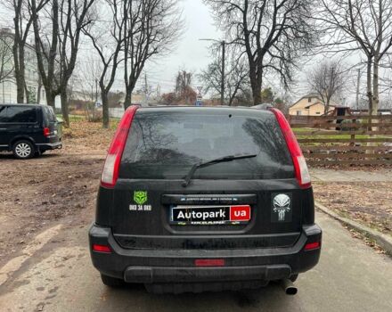 Черный Ниссан ИксТрейл, объемом двигателя 2 л и пробегом 215 тыс. км за 6490 $, фото 5 на Automoto.ua