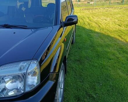 Черный Ниссан ИксТрейл, объемом двигателя 2 л и пробегом 276 тыс. км за 6000 $, фото 3 на Automoto.ua