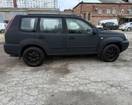 Черный Ниссан ИксТрейл, объемом двигателя 2.2 л и пробегом 278 тыс. км за 2800 $, фото 4 на Automoto.ua