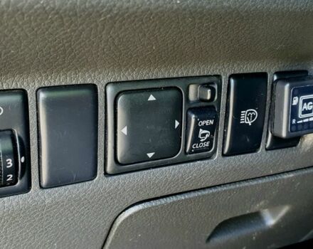 Черный Ниссан ИксТрейл, объемом двигателя 2.5 л и пробегом 260 тыс. км за 5150 $, фото 4 на Automoto.ua