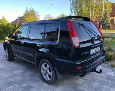 Черный Ниссан ИксТрейл, объемом двигателя 2.2 л и пробегом 310 тыс. км за 2700 $, фото 2 на Automoto.ua