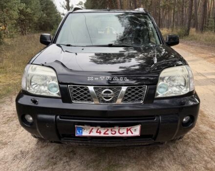 Черный Ниссан ИксТрейл, объемом двигателя 2.2 л и пробегом 225 тыс. км за 3800 $, фото 6 на Automoto.ua