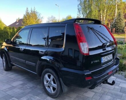 Черный Ниссан ИксТрейл, объемом двигателя 2.2 л и пробегом 266 тыс. км за 2200 $, фото 2 на Automoto.ua