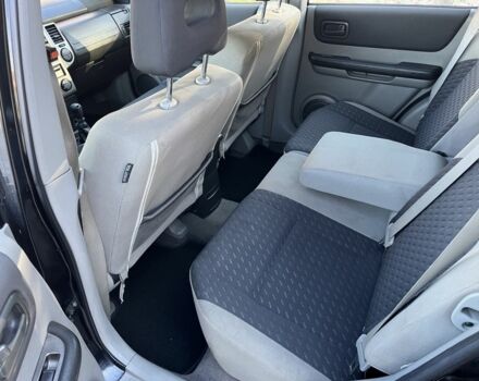 Чорний Ніссан ІксТрейл, об'ємом двигуна 2.2 л та пробігом 279 тис. км за 3483 $, фото 7 на Automoto.ua