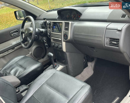 Чорний Ніссан ІксТрейл, об'ємом двигуна 2.5 л та пробігом 179 тис. км за 6800 $, фото 9 на Automoto.ua