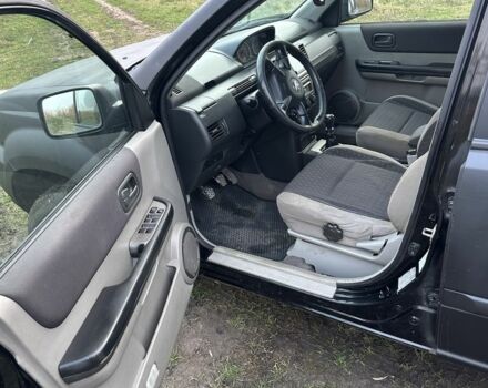 Чорний Ніссан ІксТрейл, об'ємом двигуна 2.2 л та пробігом 401 тис. км за 3150 $, фото 5 на Automoto.ua