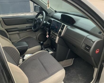 Чорний Ніссан ІксТрейл, об'ємом двигуна 2.2 л та пробігом 390 тис. км за 3561 $, фото 8 на Automoto.ua