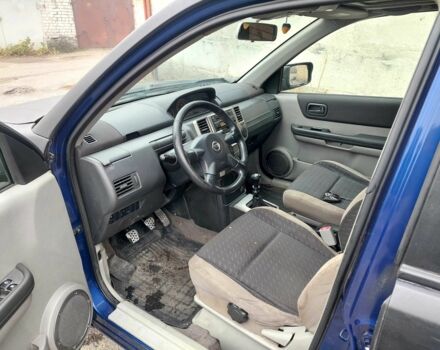 Черный Ниссан ИксТрейл, объемом двигателя 2.2 л и пробегом 250 тыс. км за 2750 $, фото 7 на Automoto.ua