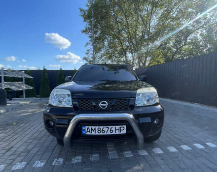 Черный Ниссан ИксТрейл, объемом двигателя 2 л и пробегом 215 тыс. км за 7000 $, фото 7 на Automoto.ua