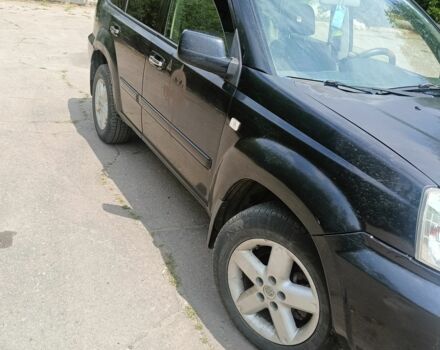 Черный Ниссан ИксТрейл, объемом двигателя 2.2 л и пробегом 338 тыс. км за 2900 $, фото 4 на Automoto.ua