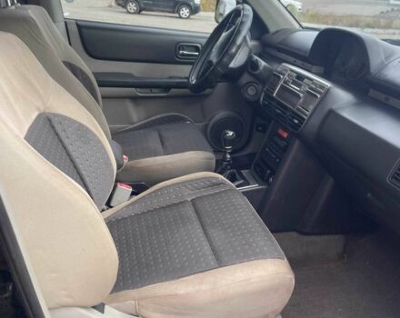 Чорний Ніссан ІксТрейл, об'ємом двигуна 2.2 л та пробігом 308 тис. км за 2800 $, фото 4 на Automoto.ua