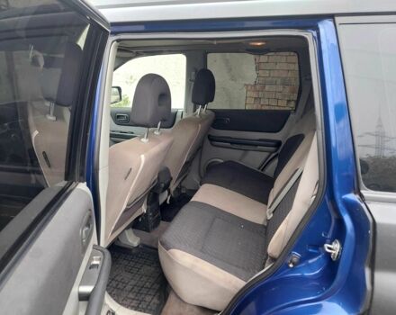 Черный Ниссан ИксТрейл, объемом двигателя 2.2 л и пробегом 250 тыс. км за 2750 $, фото 6 на Automoto.ua