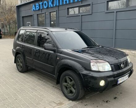 Чорний Ніссан ІксТрейл, об'ємом двигуна 2.2 л та пробігом 390 тис. км за 3561 $, фото 2 на Automoto.ua