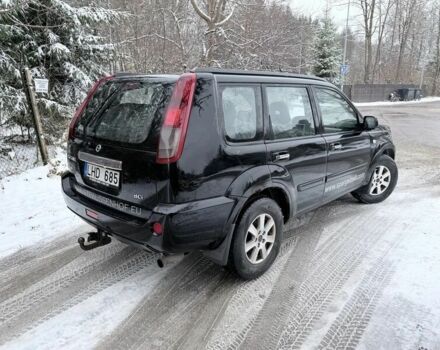 Черный Ниссан ИксТрейл, объемом двигателя 2.2 л и пробегом 217 тыс. км за 2974 $, фото 1 на Automoto.ua