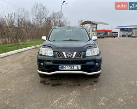 Черный Ниссан ИксТрейл, объемом двигателя 2.49 л и пробегом 300 тыс. км за 6200 $, фото 7 на Automoto.ua