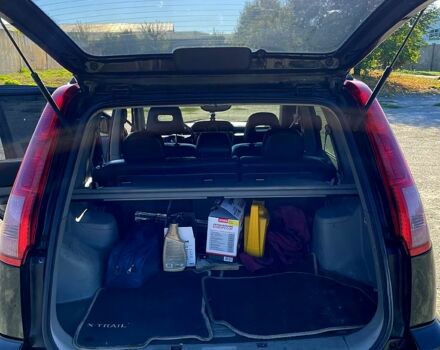 Черный Ниссан ИксТрейл, объемом двигателя 2.5 л и пробегом 245 тыс. км за 6500 $, фото 3 на Automoto.ua