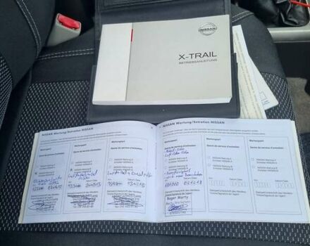 Черный Ниссан ИксТрейл, объемом двигателя 2.18 л и пробегом 210 тыс. км за 6400 $, фото 13 на Automoto.ua