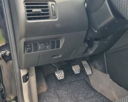 Черный Ниссан ИксТрейл, объемом двигателя 2.18 л и пробегом 210 тыс. км за 6400 $, фото 8 на Automoto.ua