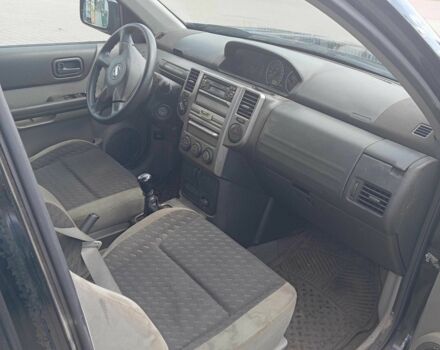 Чорний Ніссан ІксТрейл, об'ємом двигуна 2.2 л та пробігом 218 тис. км за 3500 $, фото 13 на Automoto.ua