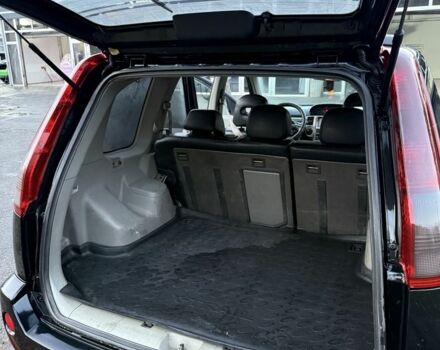 Черный Ниссан ИксТрейл, объемом двигателя 2.2 л и пробегом 306 тыс. км за 3800 $, фото 5 на Automoto.ua