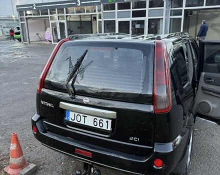 Черный Ниссан ИксТрейл, объемом двигателя 2.2 л и пробегом 306 тыс. км за 3800 $, фото 4 на Automoto.ua