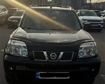 Черный Ниссан ИксТрейл, объемом двигателя 2.5 л и пробегом 261 тыс. км за 8300 $, фото 6 на Automoto.ua
