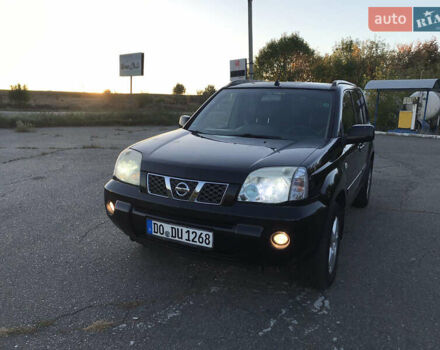 Чорний Ніссан ІксТрейл, об'ємом двигуна 2.2 л та пробігом 250 тис. км за 4199 $, фото 1 на Automoto.ua