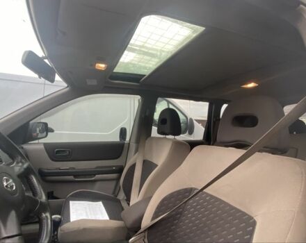 Черный Ниссан ИксТрейл, объемом двигателя 0 л и пробегом 360 тыс. км за 3600 $, фото 5 на Automoto.ua