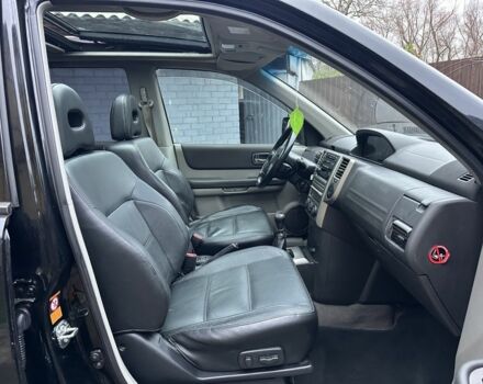 Черный Ниссан ИксТрейл, объемом двигателя 2.2 л и пробегом 168 тыс. км за 6699 $, фото 14 на Automoto.ua