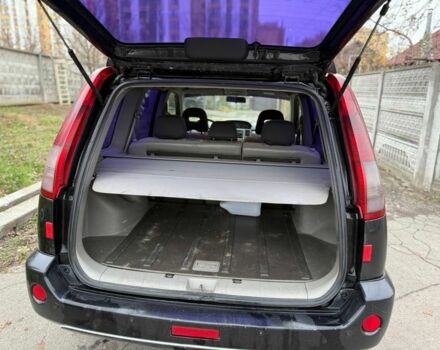 Черный Ниссан ИксТрейл, объемом двигателя 2.2 л и пробегом 290 тыс. км за 3750 $, фото 9 на Automoto.ua