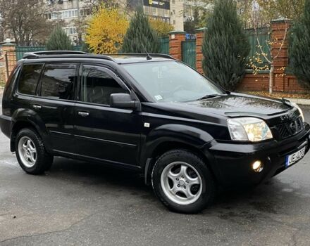 Черный Ниссан ИксТрейл, объемом двигателя 2.2 л и пробегом 226 тыс. км за 3650 $, фото 5 на Automoto.ua