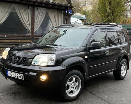 Черный Ниссан ИксТрейл, объемом двигателя 2.2 л и пробегом 226 тыс. км за 3650 $, фото 1 на Automoto.ua