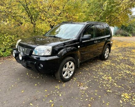 Черный Ниссан ИксТрейл, объемом двигателя 2.2 л и пробегом 270 тыс. км за 3800 $, фото 1 на Automoto.ua