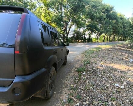 Черный Ниссан ИксТрейл, объемом двигателя 0 л и пробегом 300 тыс. км за 2493 $, фото 2 на Automoto.ua